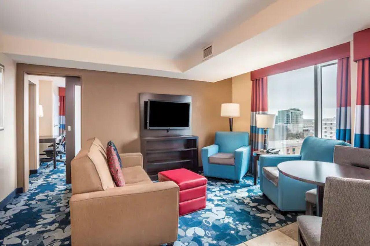 Hampton Inn & Suites Madison Downtown Exteriör bild