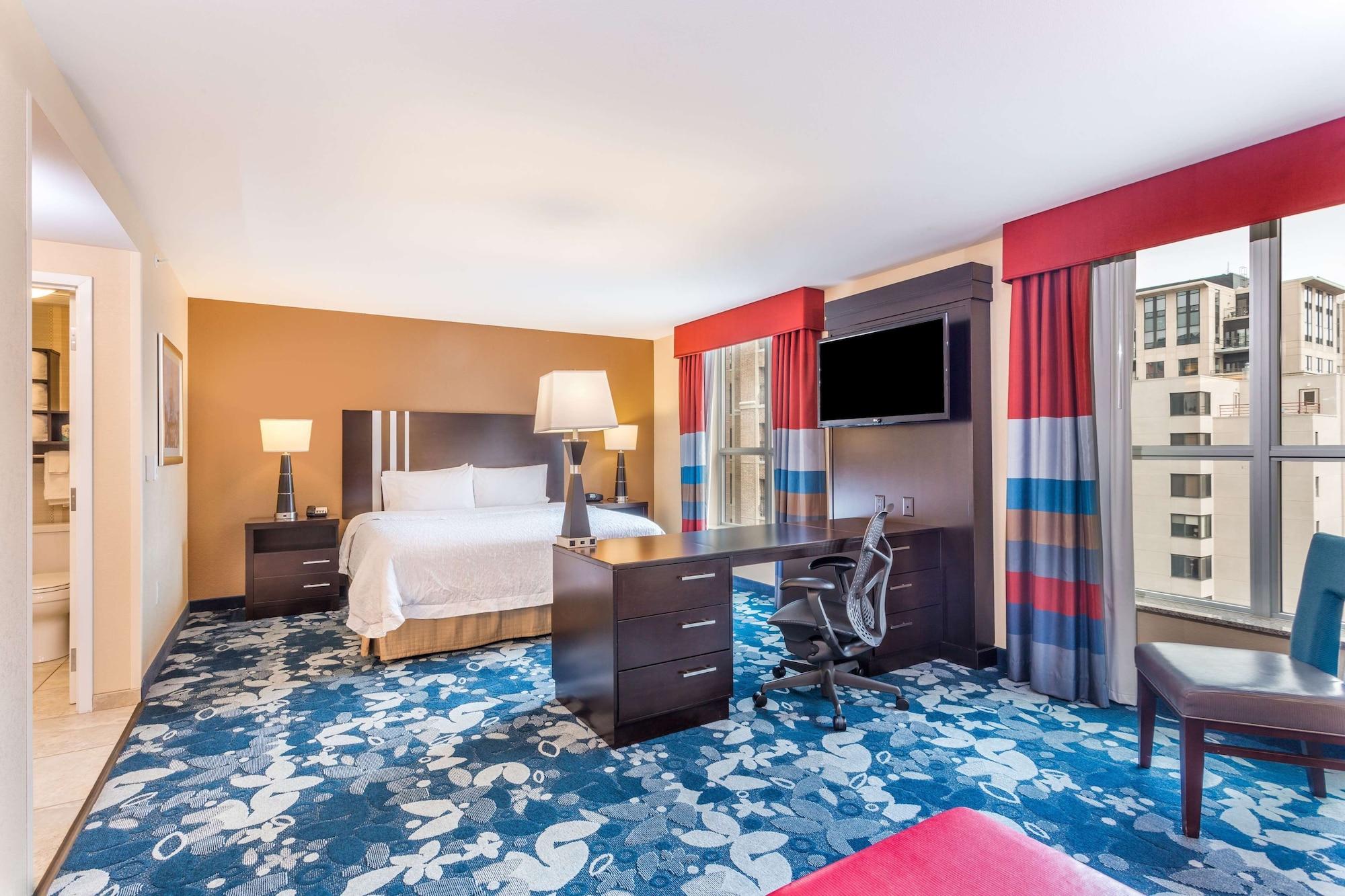 Hampton Inn & Suites Madison Downtown Exteriör bild