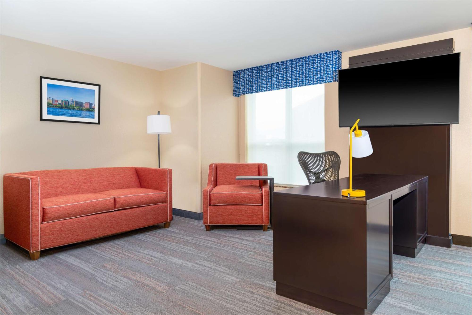 Hampton Inn & Suites Madison Downtown Exteriör bild