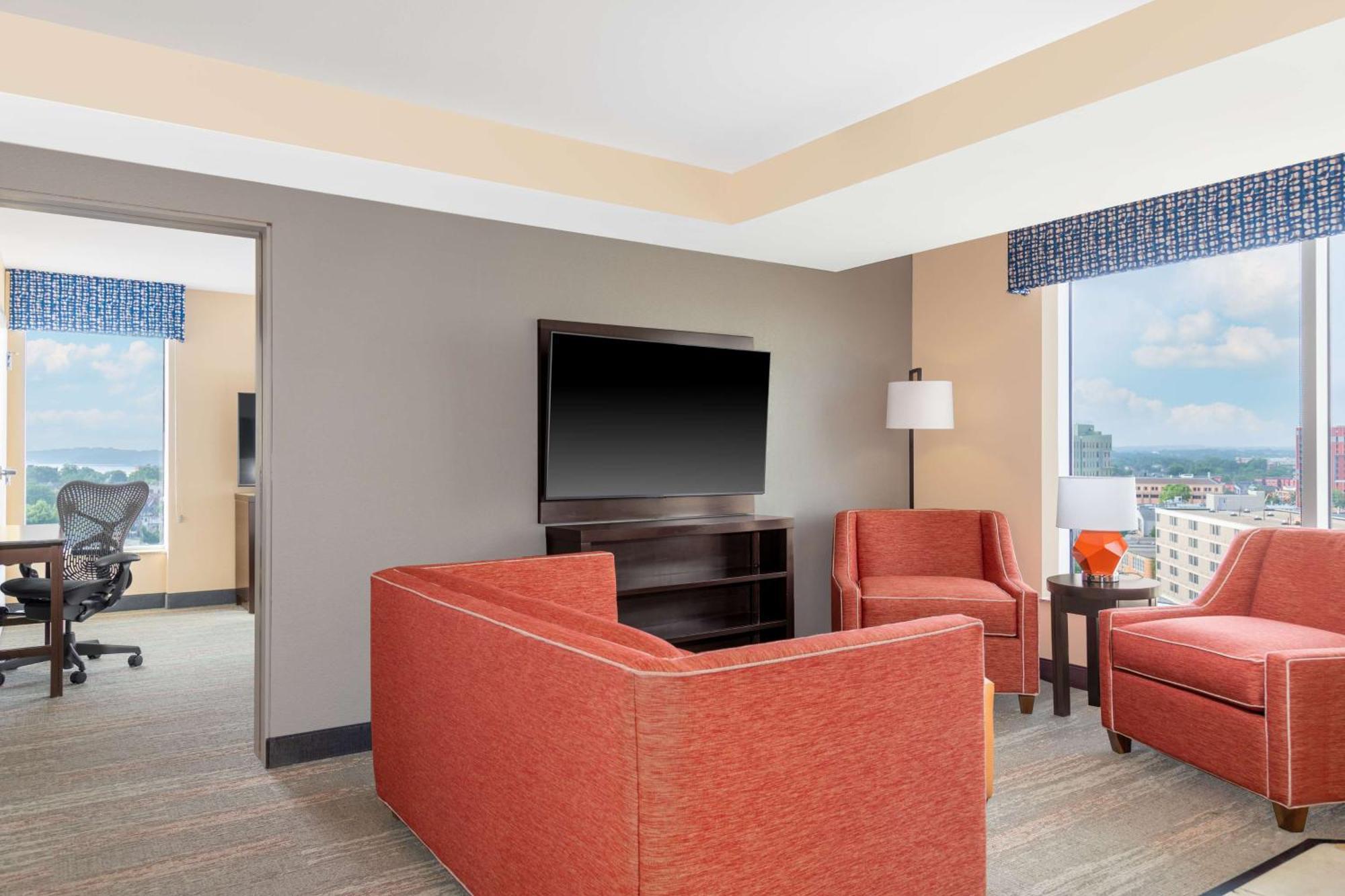 Hampton Inn & Suites Madison Downtown Exteriör bild