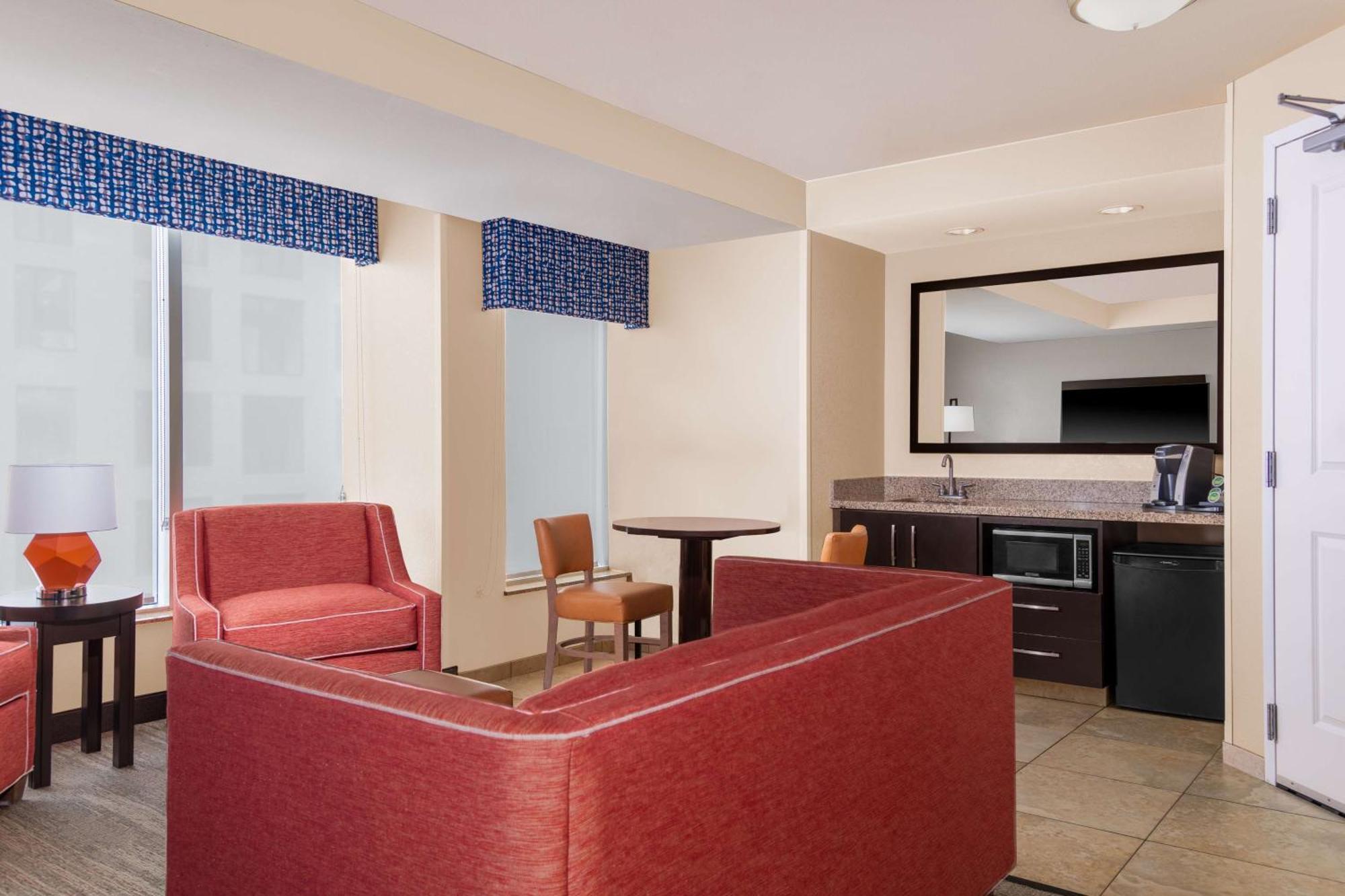 Hampton Inn & Suites Madison Downtown Exteriör bild