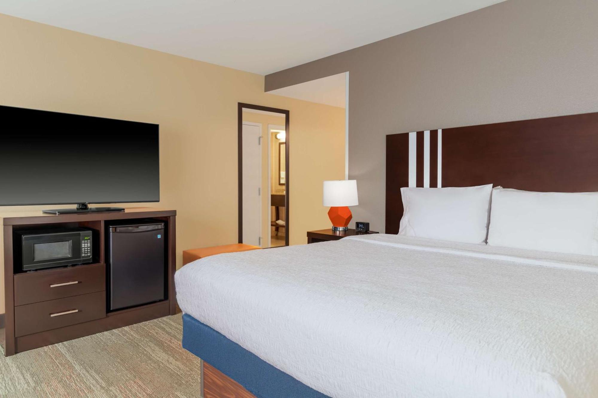 Hampton Inn & Suites Madison Downtown Exteriör bild